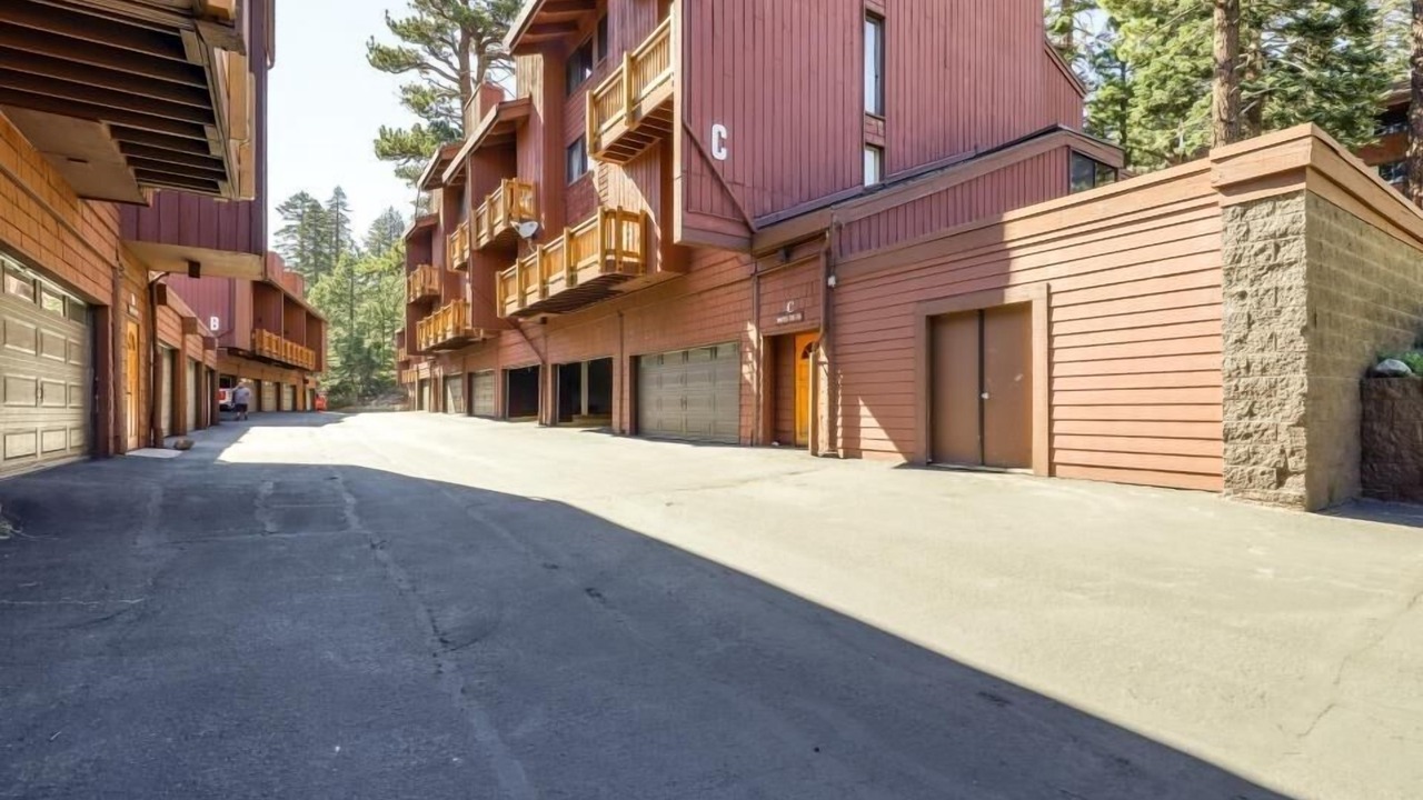 Photo of Outdoor in Mammoth Lakes
