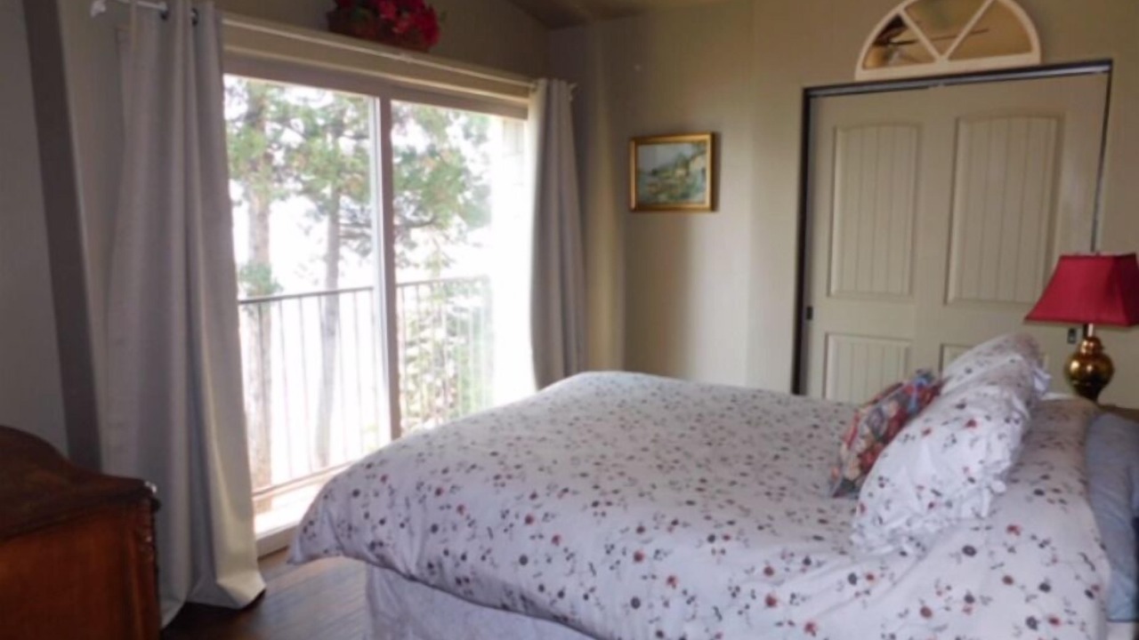 Photo of Bedroom in East Shore