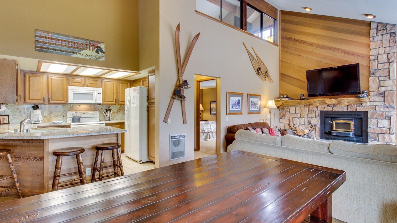 Photo of Livingroom in Mammoth Lakes