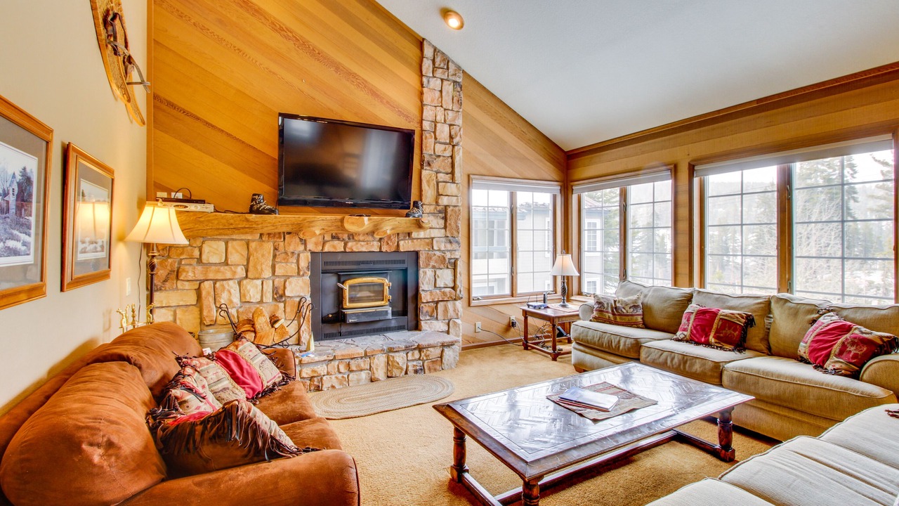 Photo of Livingroom in Mammoth Lakes
