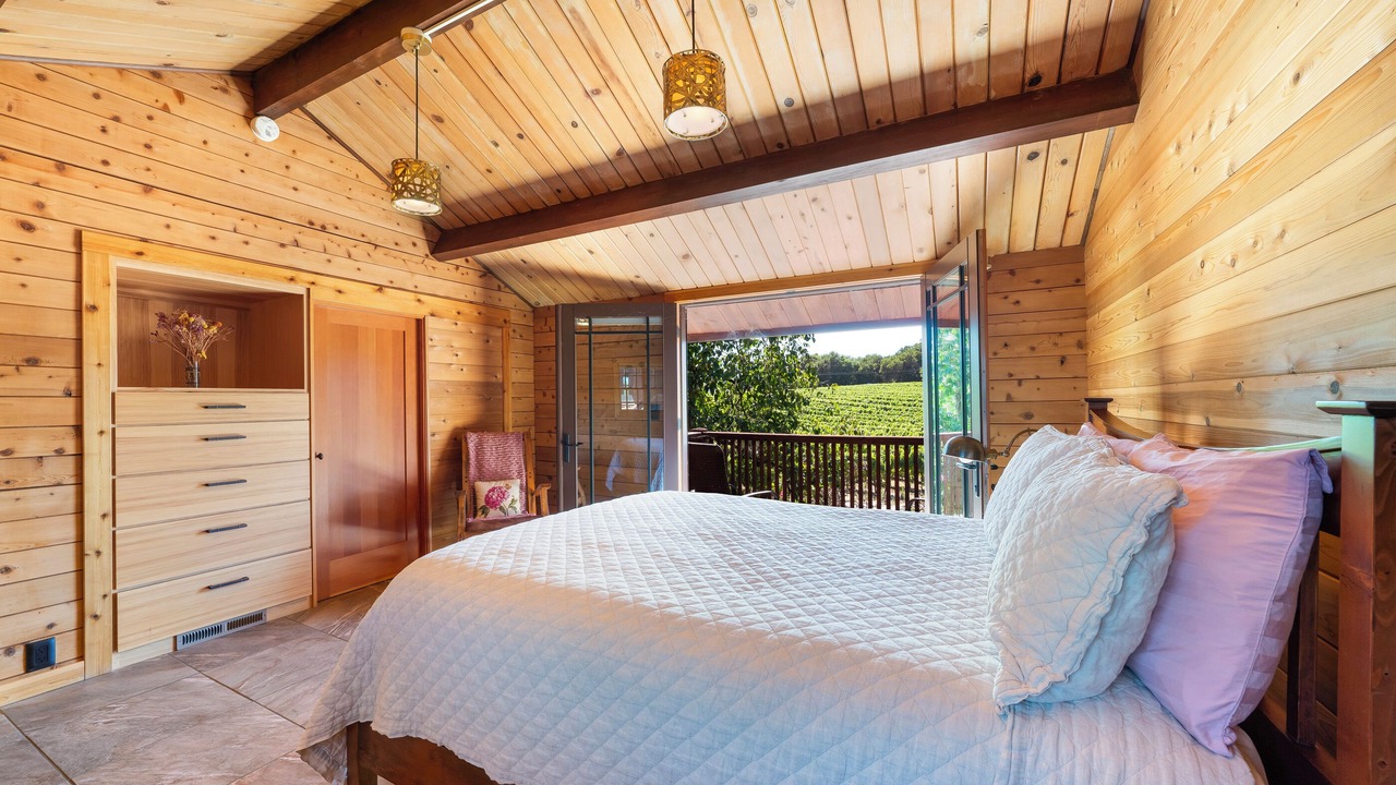 Photo of Bedroom in Forestville