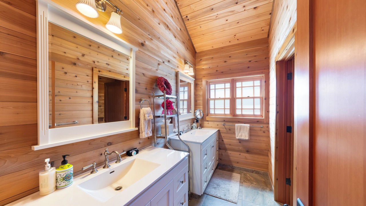 Photo of Bathroom in Forestville