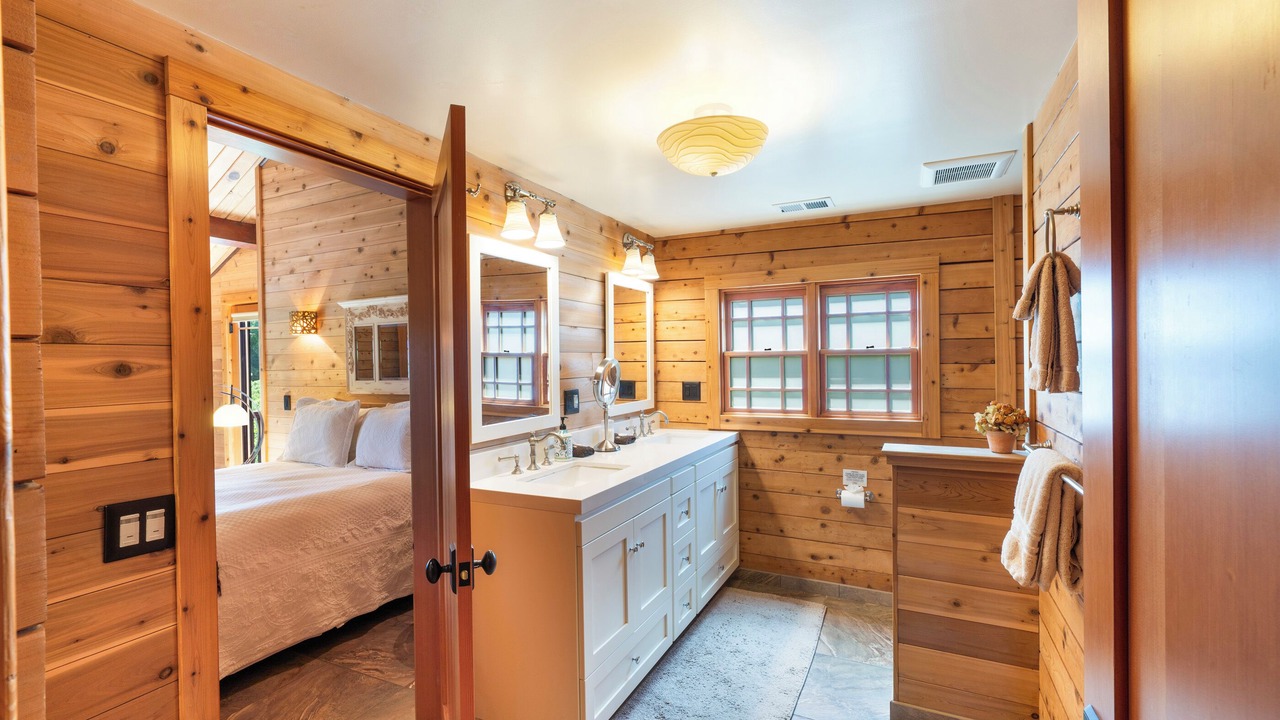 Photo of Bathroom in Forestville