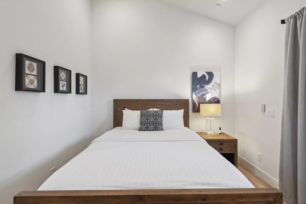 Photo of Bedroom in Kenwood