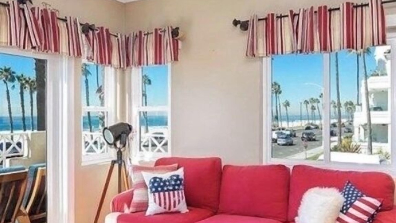 Photo of Livingroom in Huntington Beach