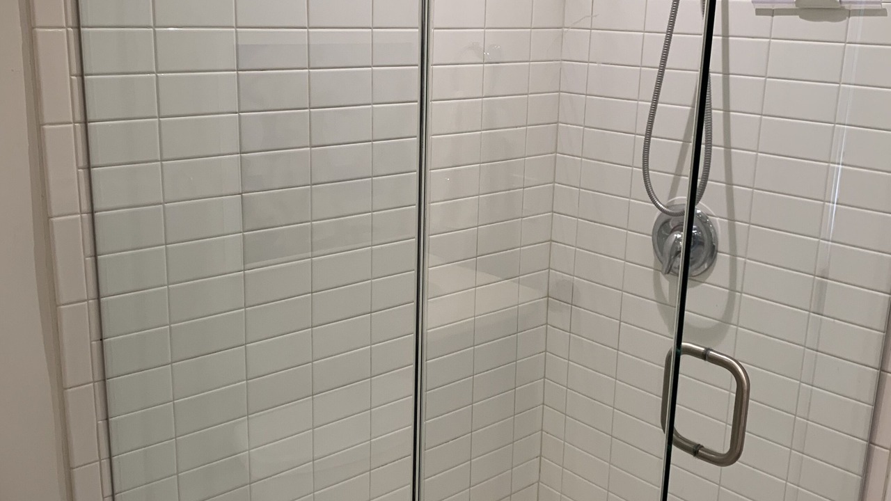 Photo of Bathroom in Hedgerow