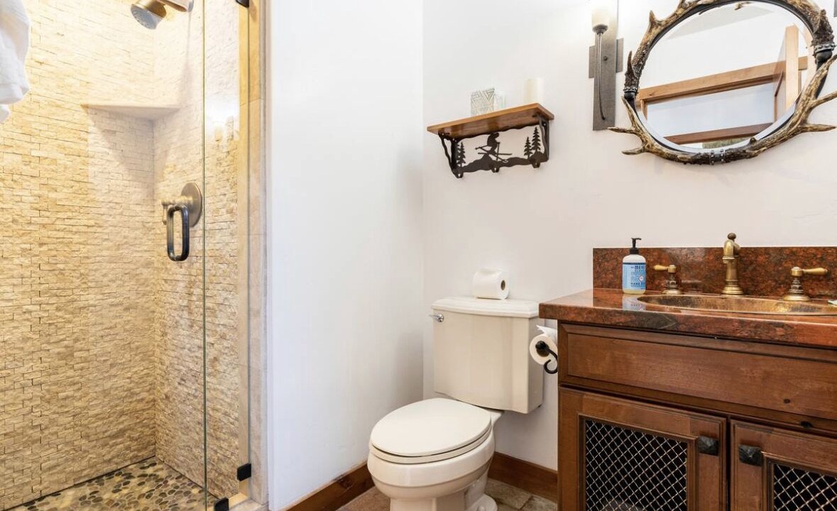 Photo of Bathroom in Stonegate