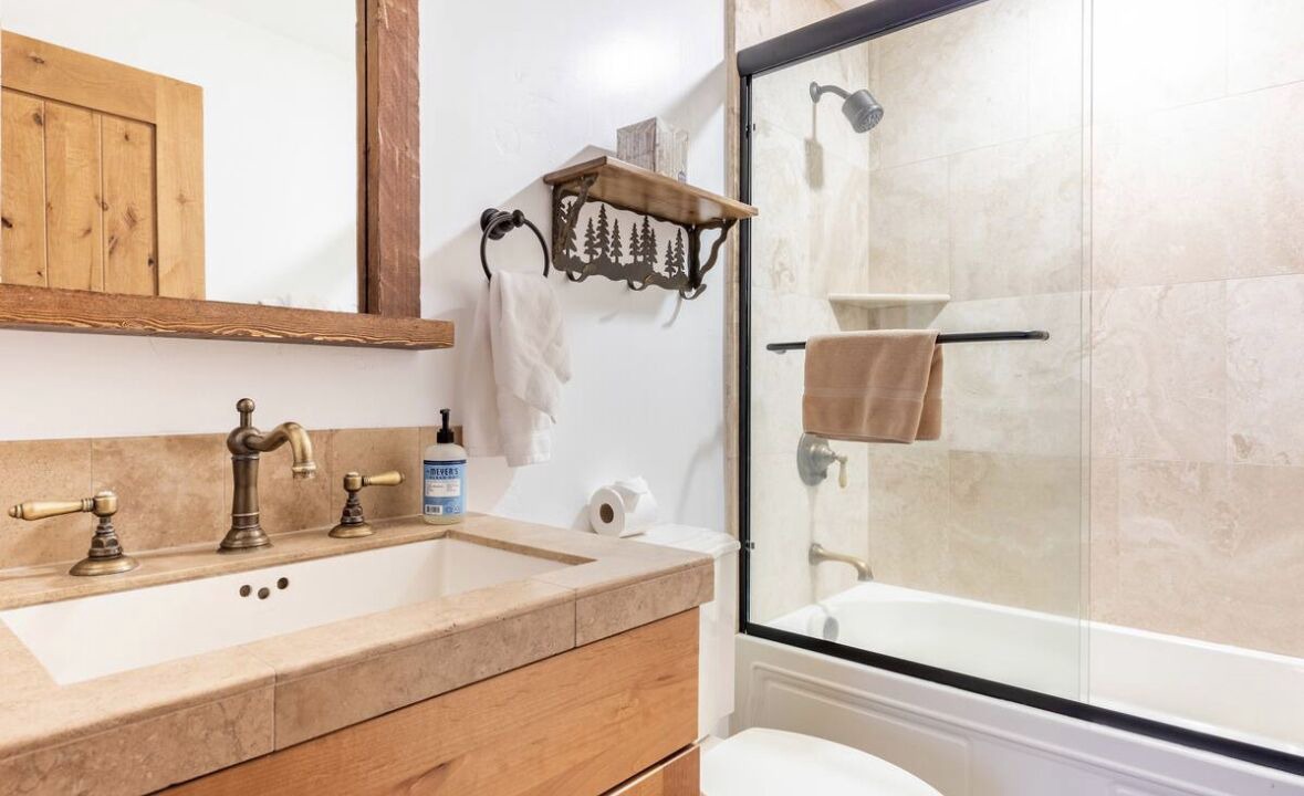 Photo of Bathroom in Stonegate