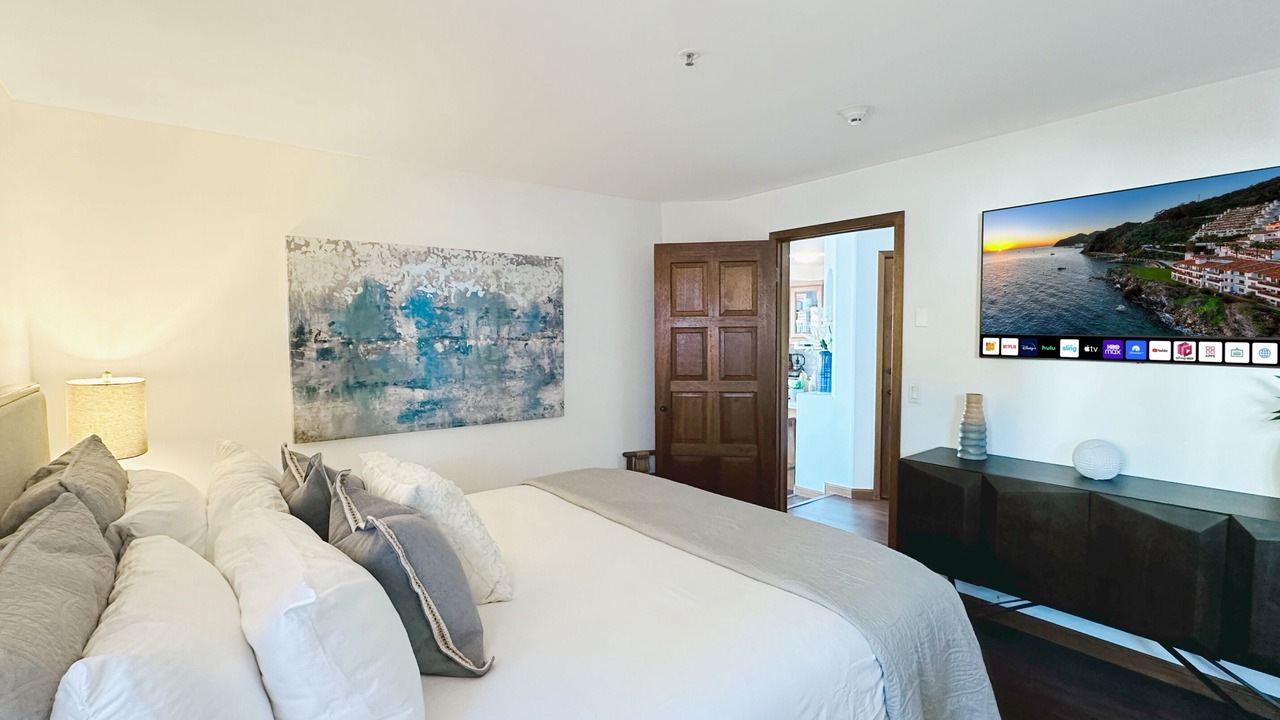 Photo of Bedroom in Avalon