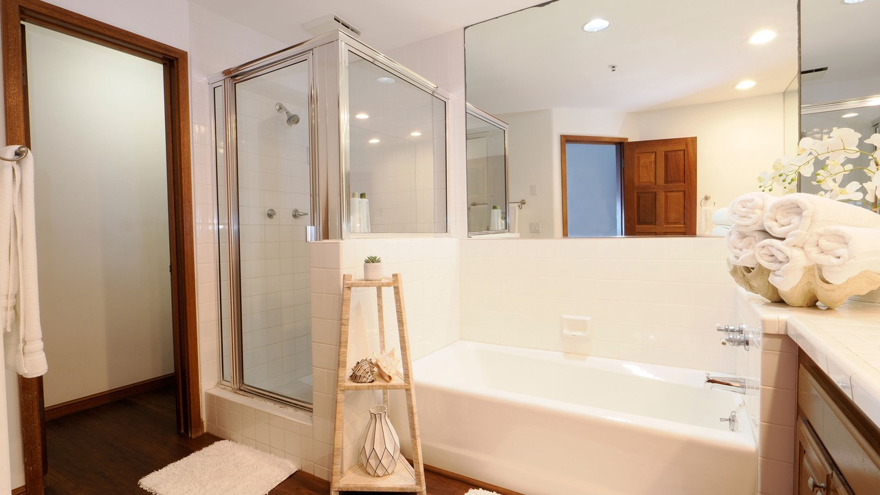 Photo of Bathroom in Avalon