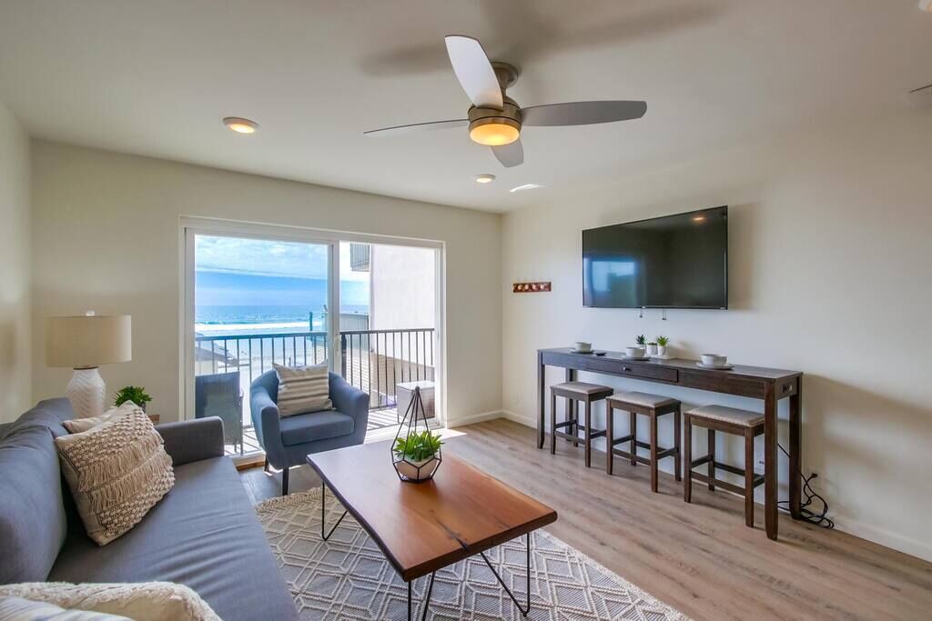 Photo of Livingroom in Mira Costa