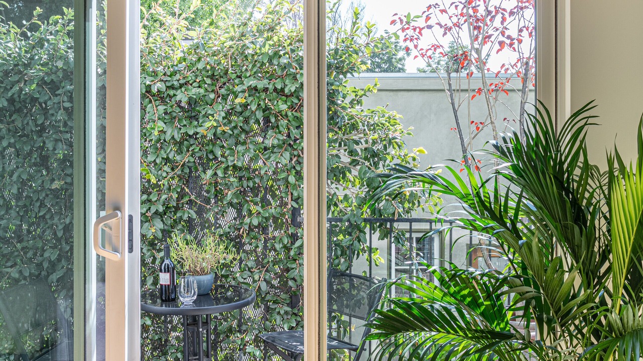 Photo of Bedroom in Beverly Grove
