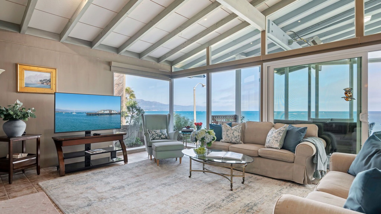 Photo of Livingroom in East Mesa