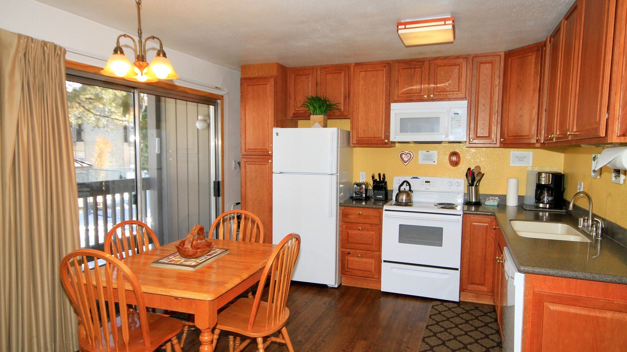 Photo of Kitchen in Mammoth Lakes