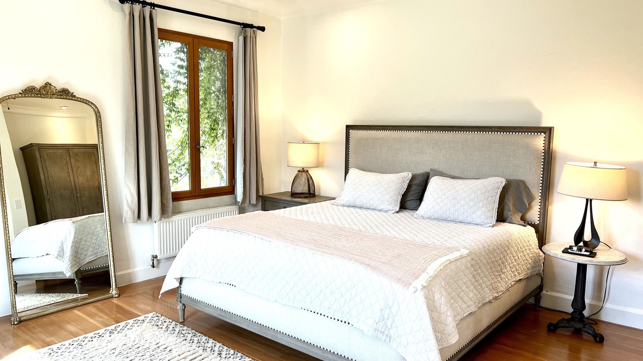 Photo of Bedroom in Glen Ellen