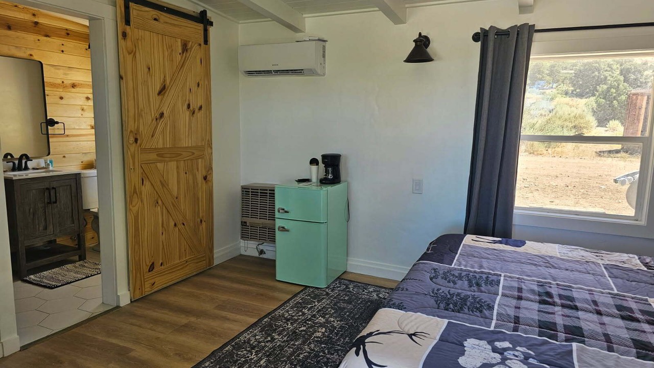 Photo of Bedroom in Walker
