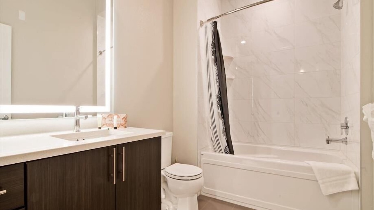 Photo of Bathroom in Shoreline West