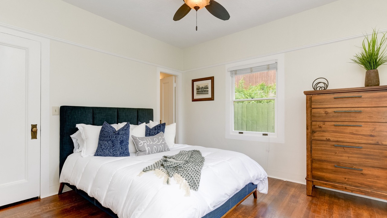 Photo of Bedroom in Golden Hill