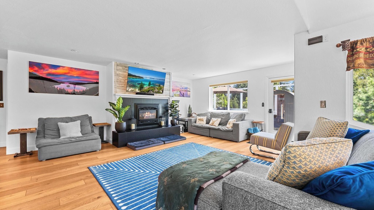 Photo of Livingroom in Ponderosa Palisades