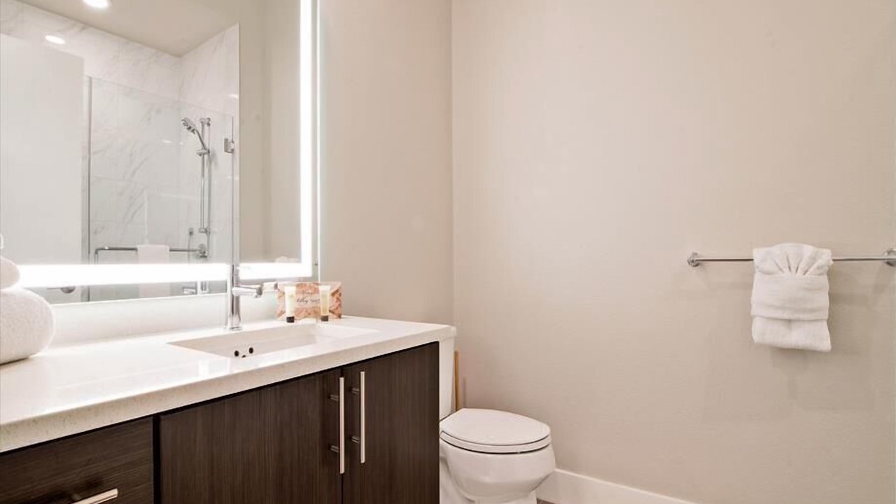 Photo of Bathroom in Shoreline West