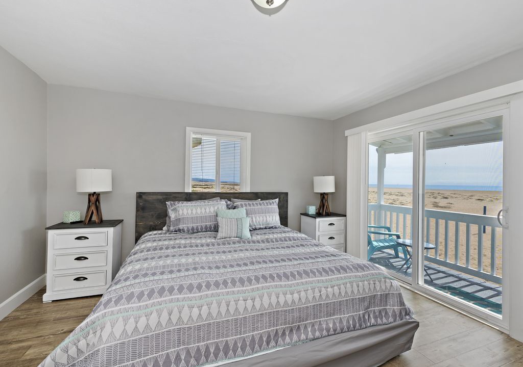 Photo of Bedroom in Balboa Peninsula