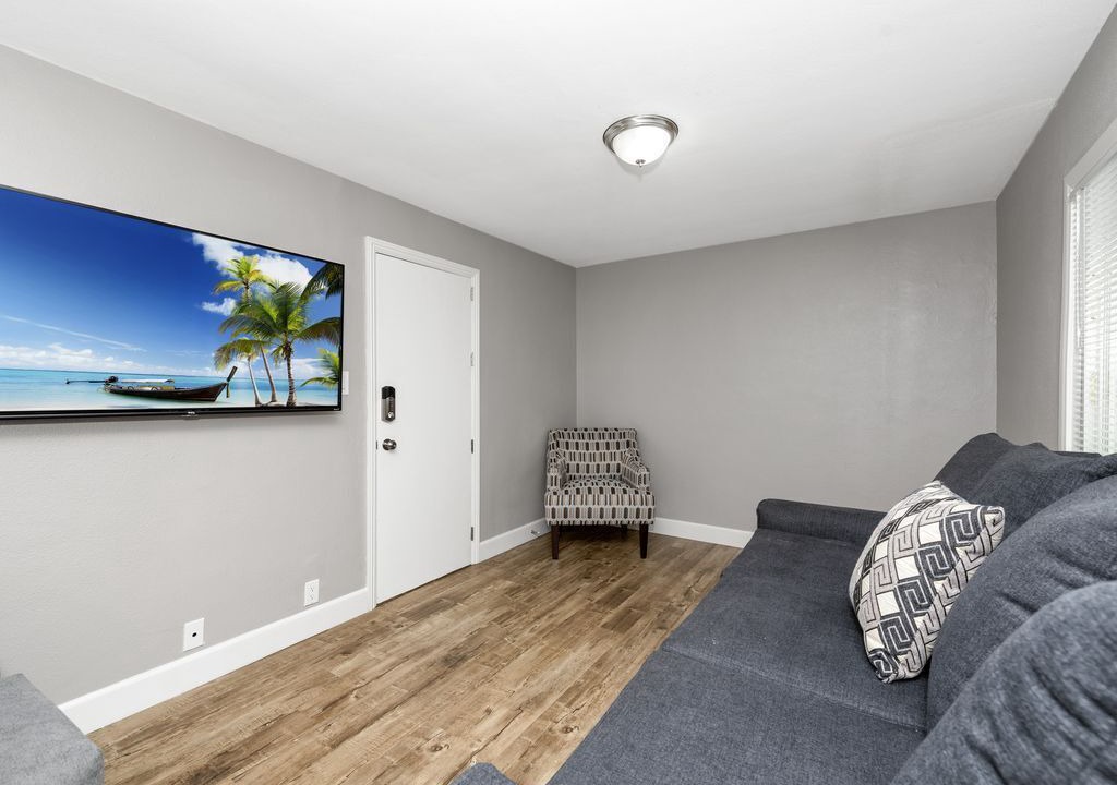 Photo of Livingroom in Balboa Peninsula