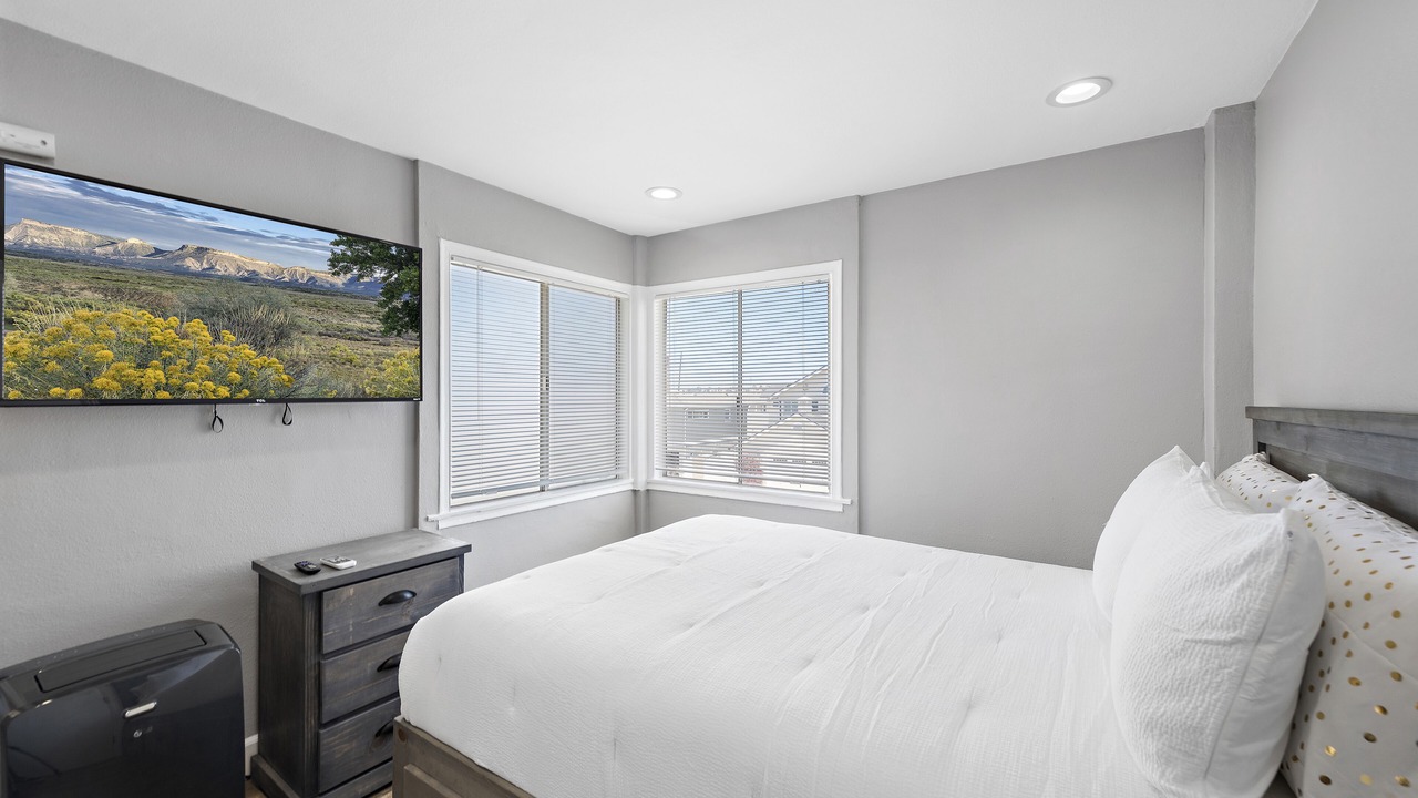 Photo of Bedroom in Balboa Peninsula