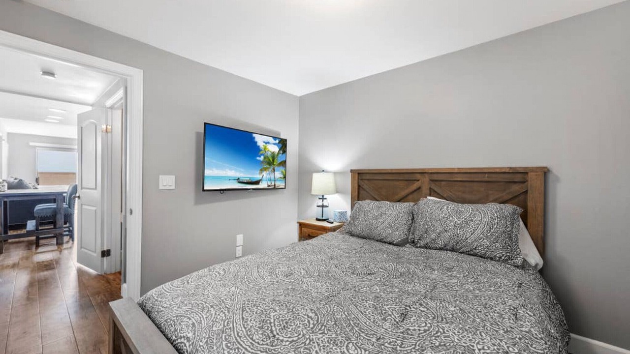Photo of Bedroom in Balboa Peninsula