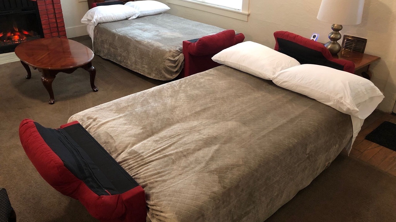 Photo of Bedroom in Chowchilla