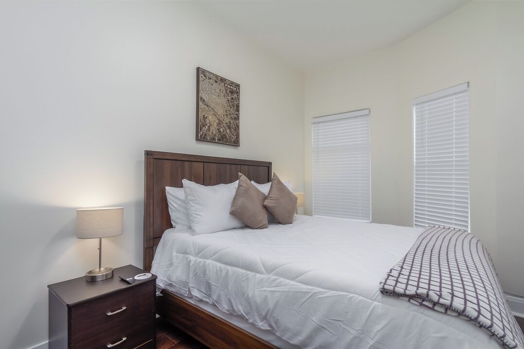 Photo of Bedroom in Pico-Union