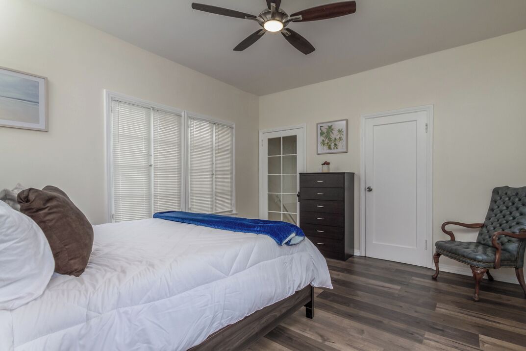 Photo of Bedroom in Pico-Union