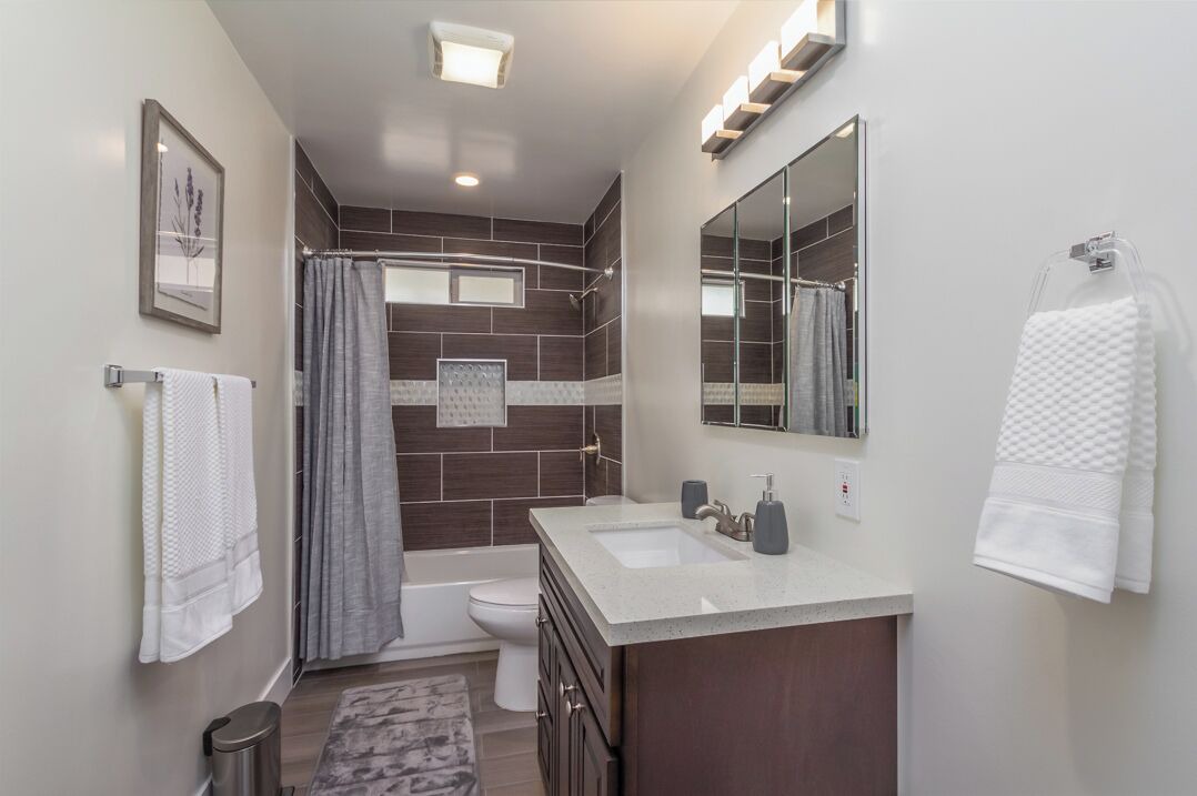 Photo of Bathroom in Pico-Union