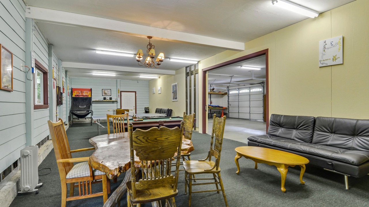 Photo of Bedroom in Guerneville