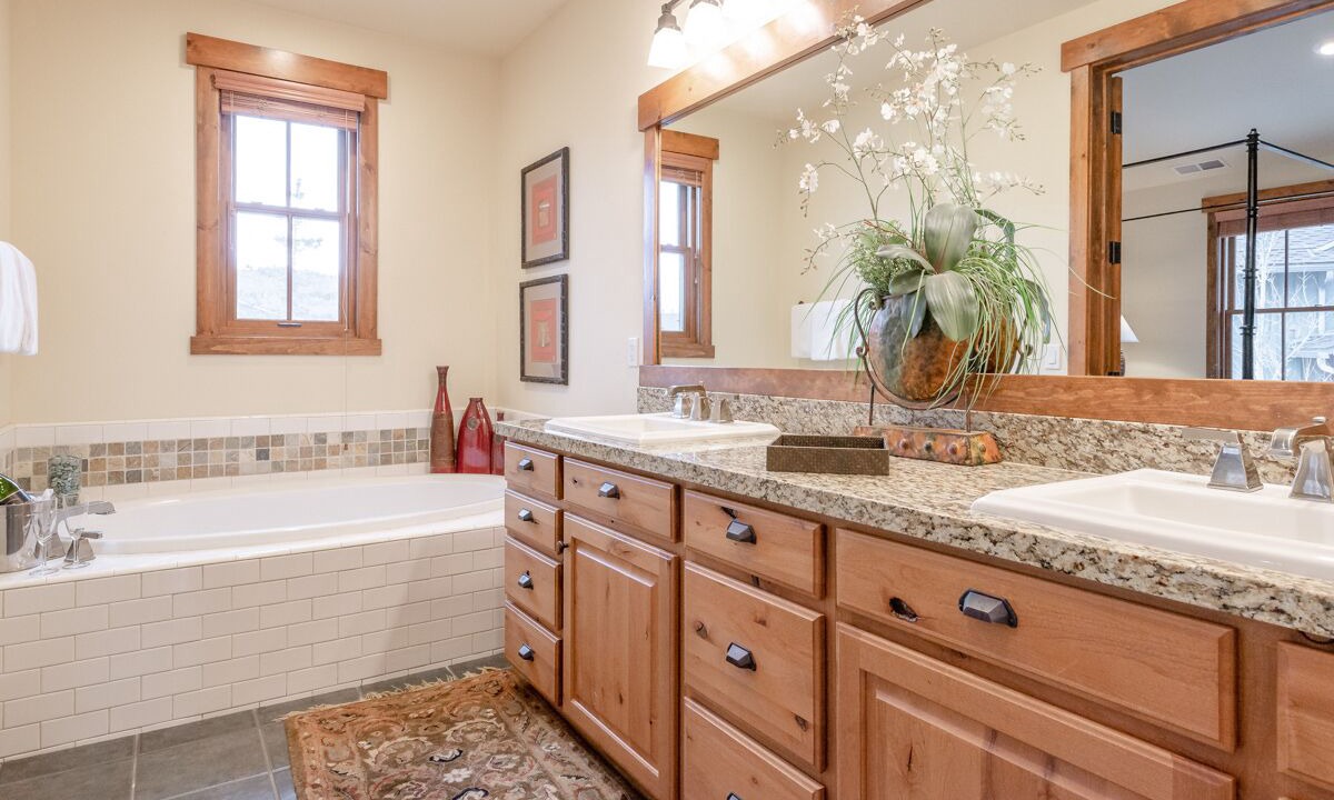 Photo of Bathroom in Mammoth Lakes