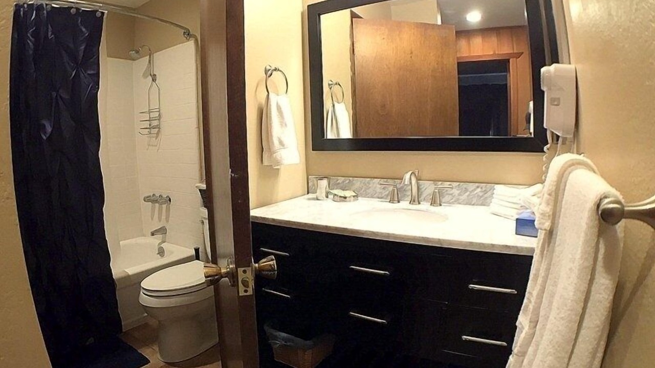 Photo of Bathroom in Mammoth Lakes