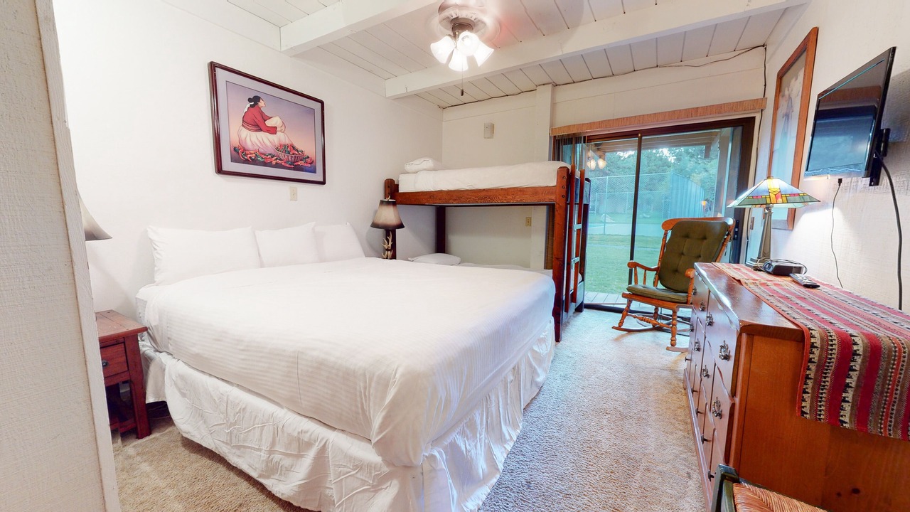 Photo of Bedroom in Mammoth Lakes