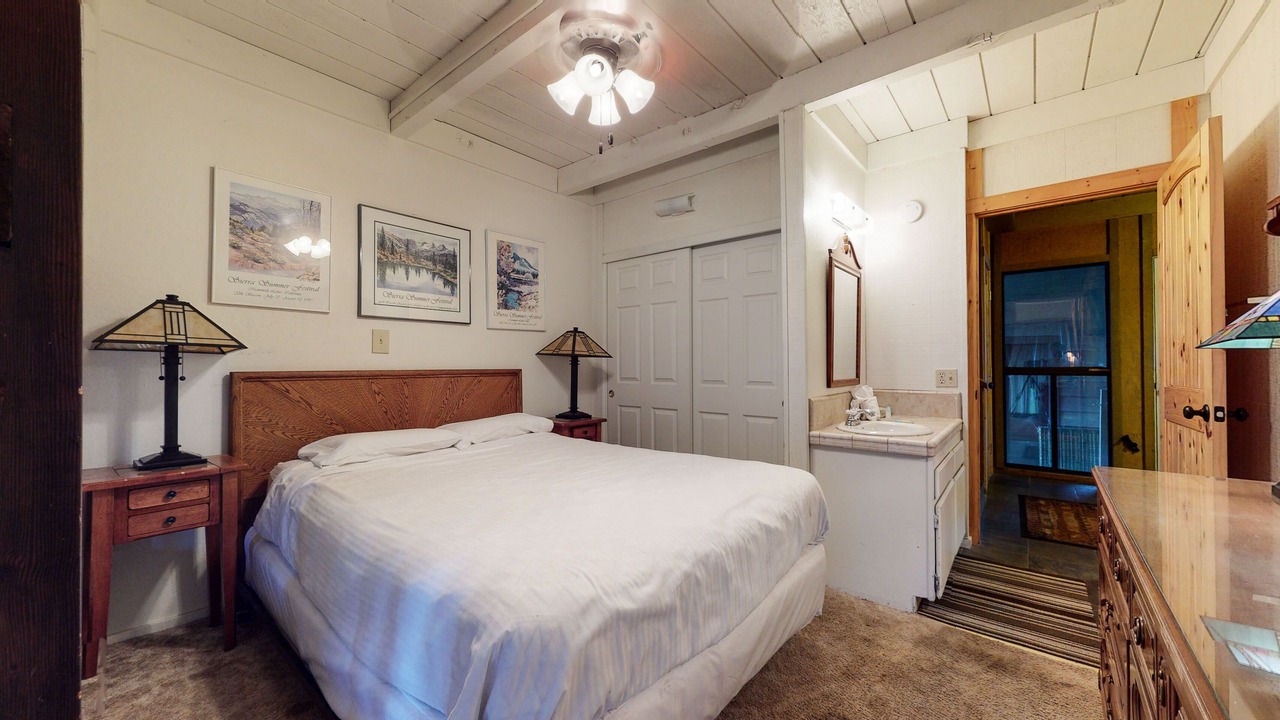 Photo of Bedroom in Mammoth Lakes
