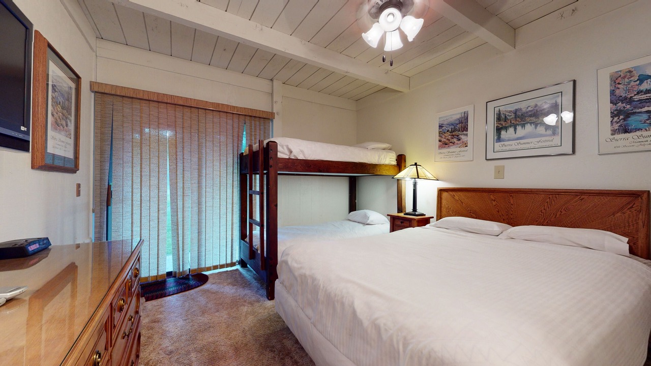 Photo of Bedroom in Mammoth Lakes