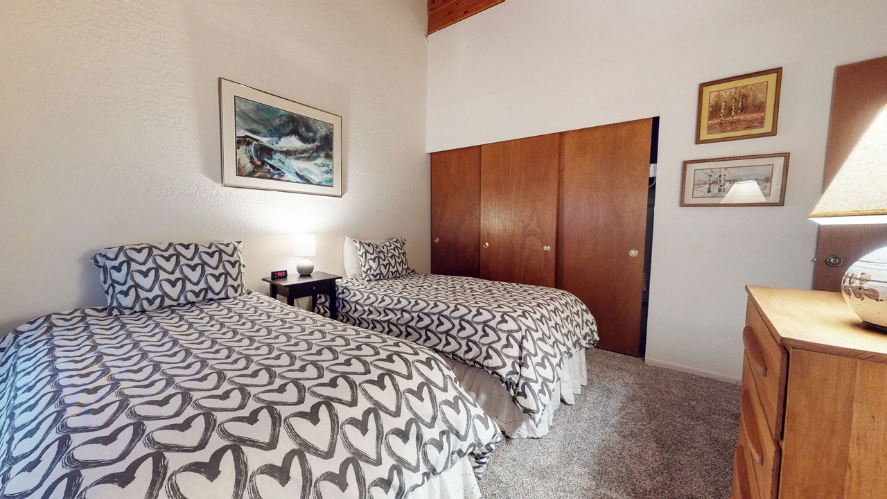 Photo of Bedroom in Mammoth Lakes