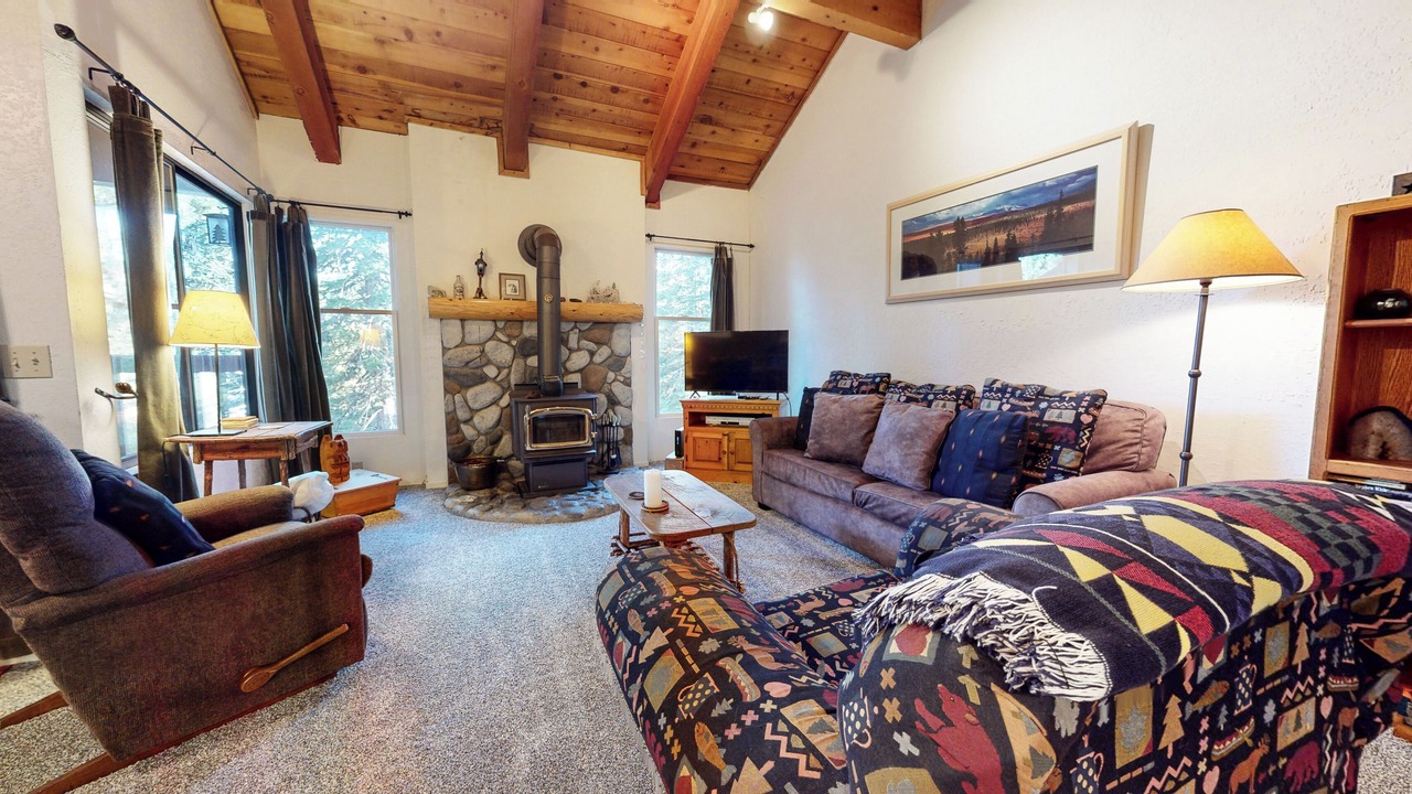 Photo of Livingroom in Mammoth Lakes