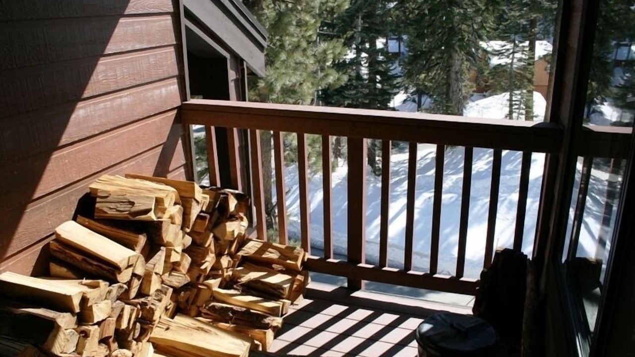 Photo of Patio Balcony in Mammoth Lakes
