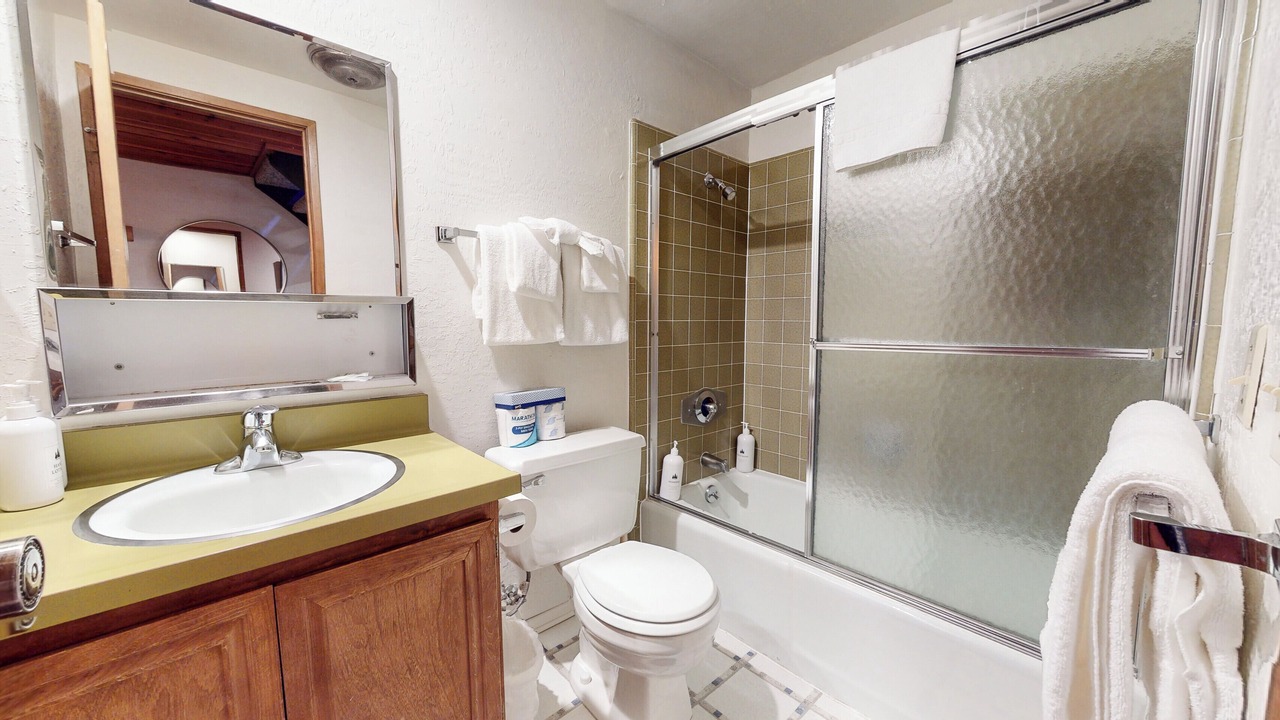 Photo of Bathroom in Mammoth Lakes