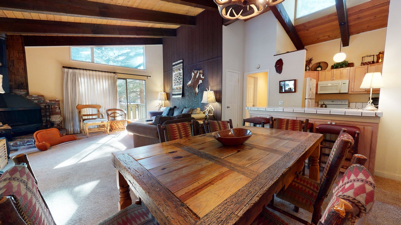 Photo of Livingroom in Mammoth Lakes