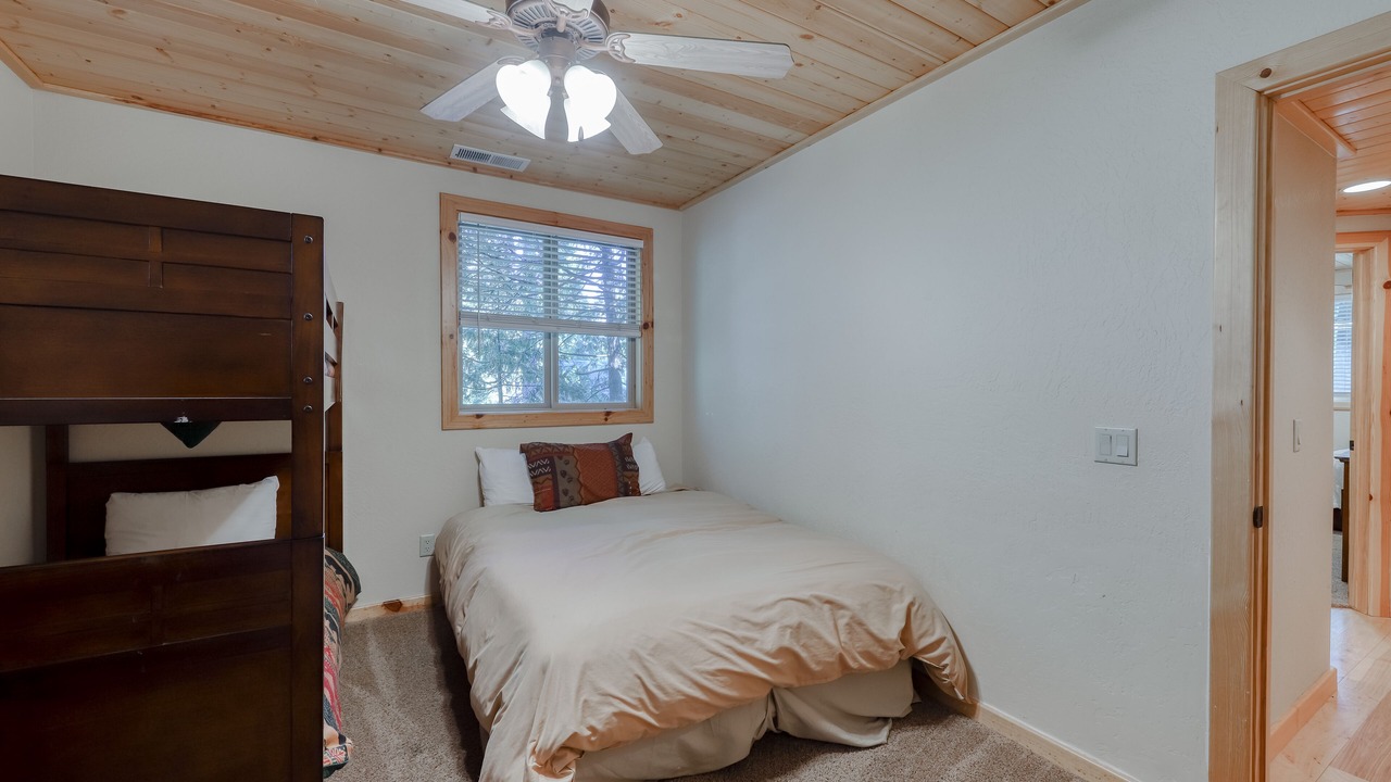 Photo of Bedroom in Granite Ridge