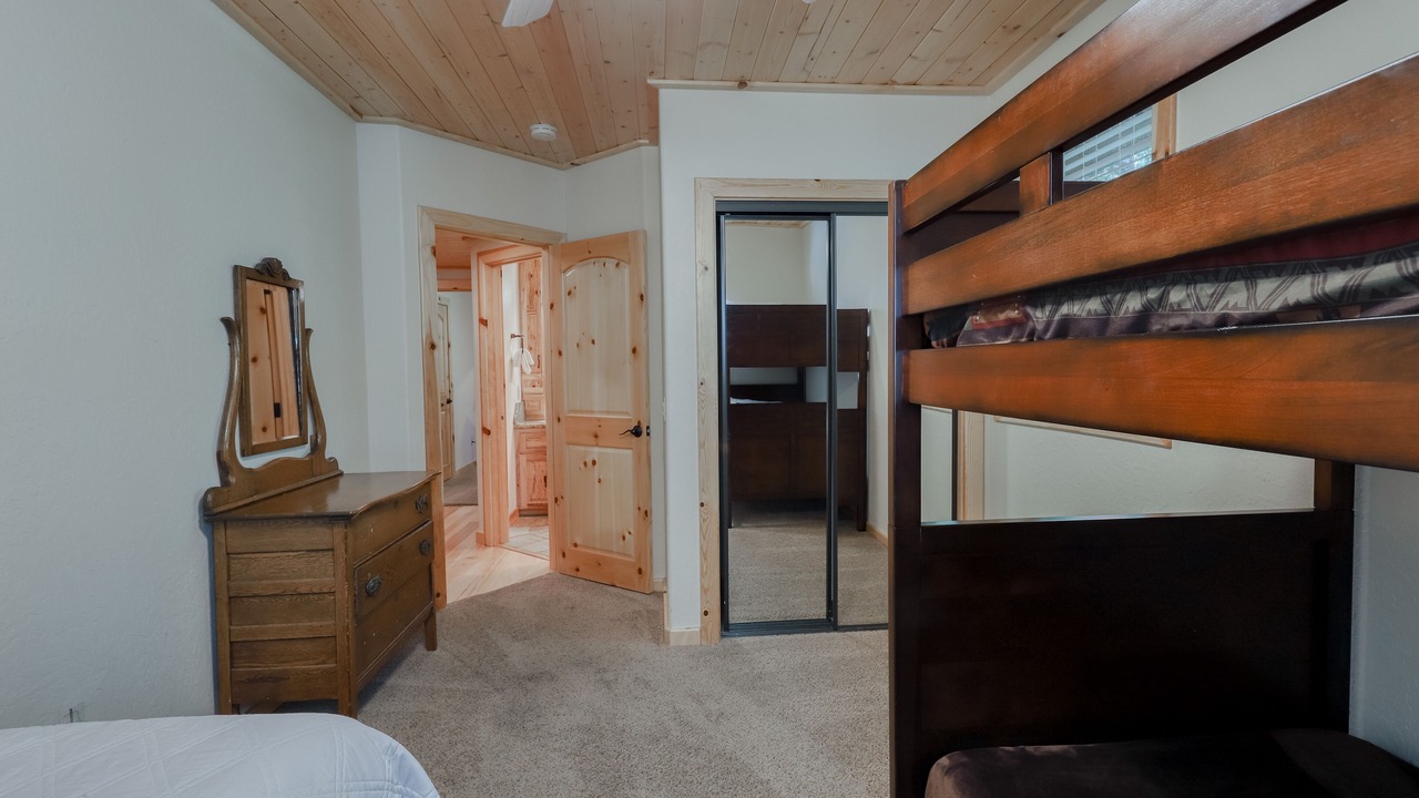 Photo of Bedroom in Granite Ridge