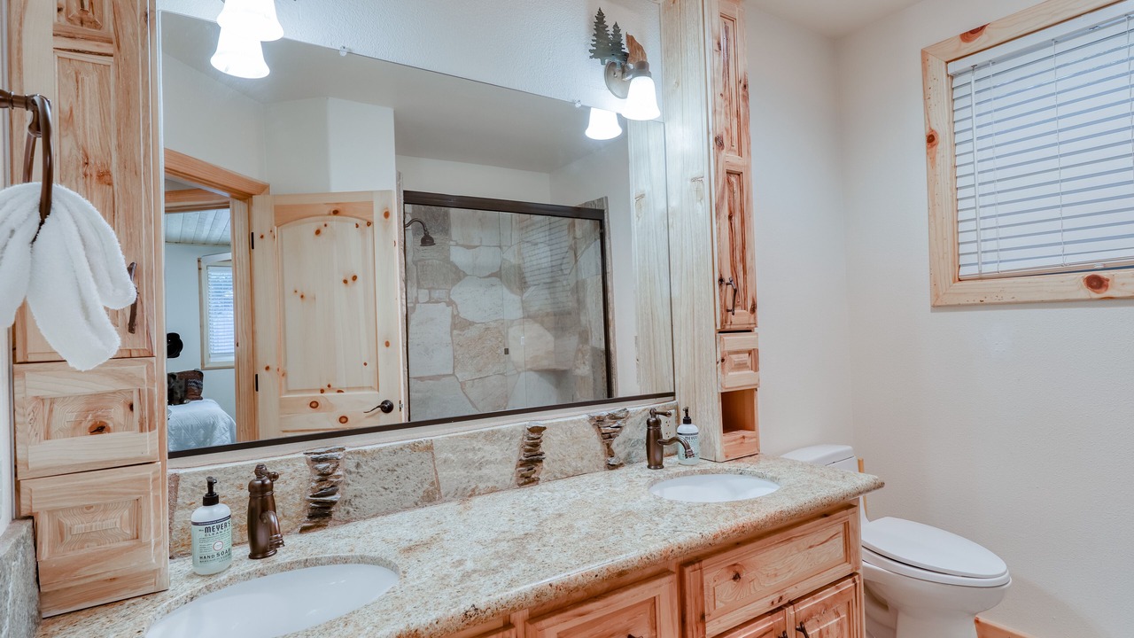 Photo of Bathroom in Granite Ridge