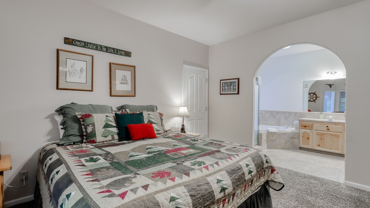 Photo of Bedroom in Shaver Lake