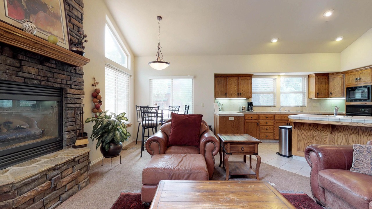 Photo of Livingroom in Granite Ridge