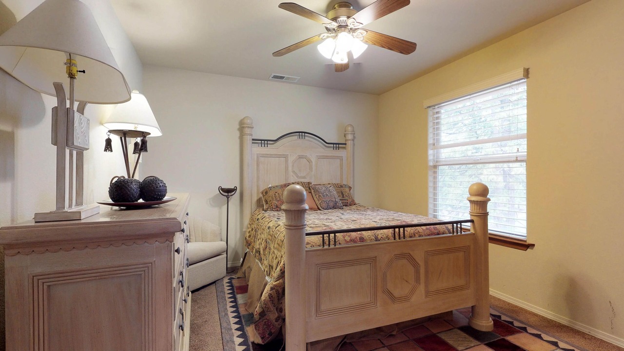 Photo of Bedroom in Granite Ridge