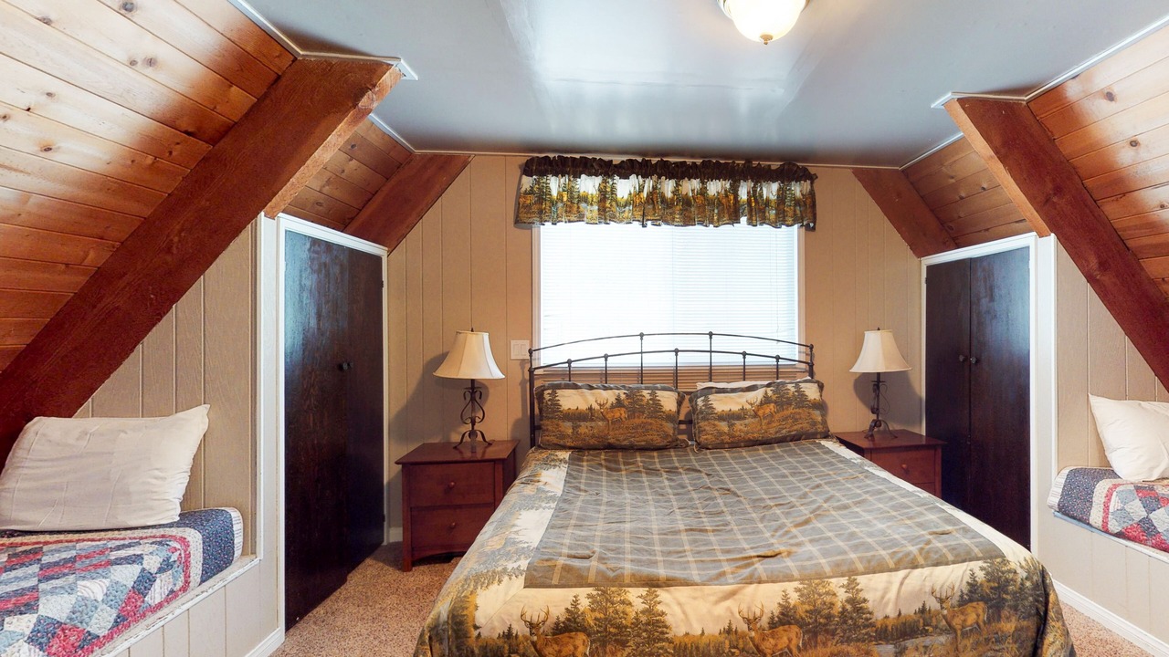 Photo of Bedroom in Shaver Lake